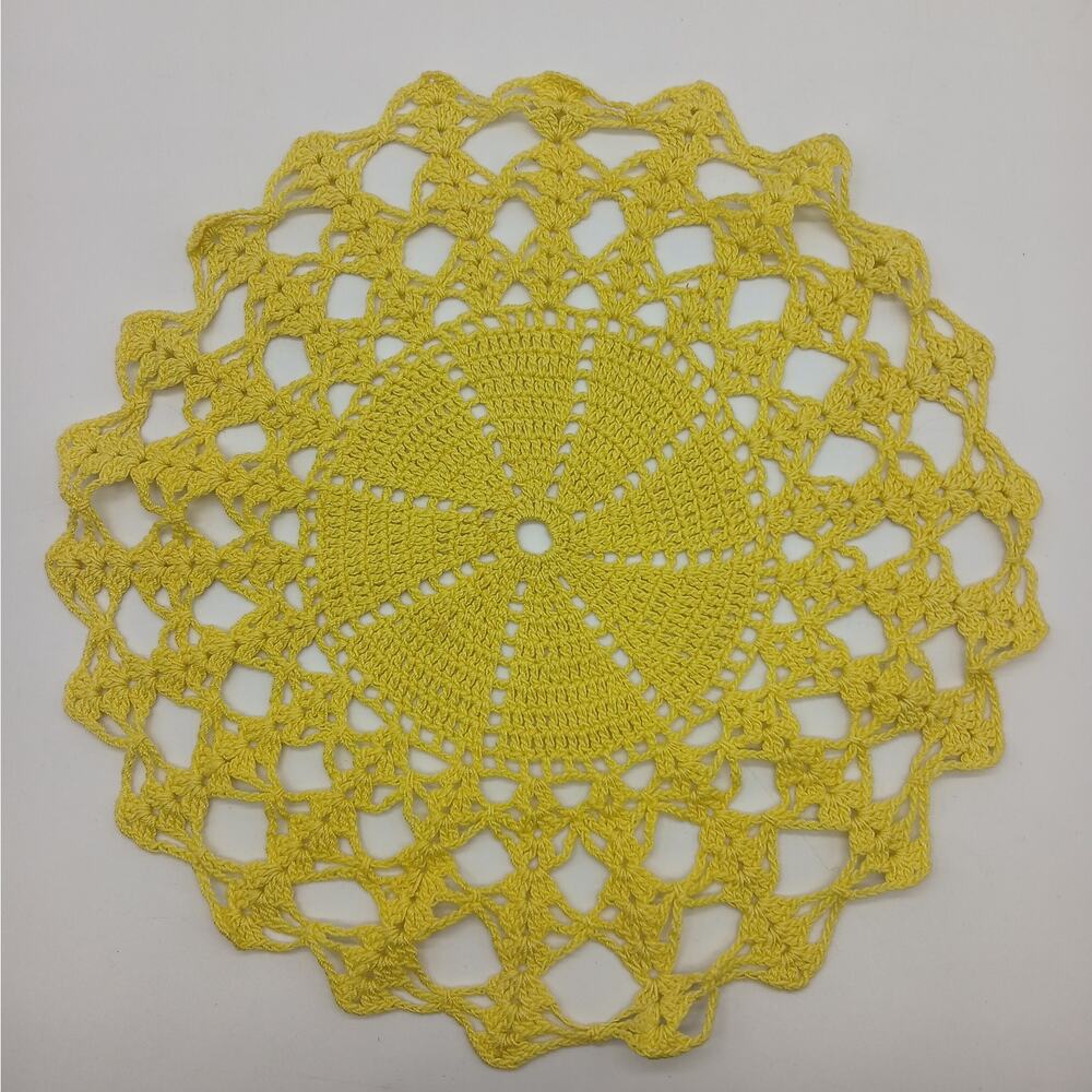 Vintage Handmade Crocheted Doily Kitchen Round Yellow and Blue Doilies Set of 5 - Picture 2 of 11